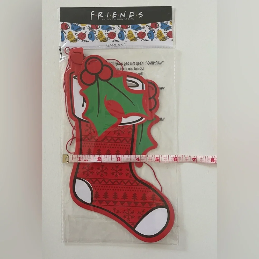 NWT Friends TV Show Holiday Garland Decoration